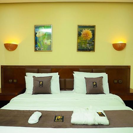Hotel Regina The Pearl Aneho Екстериор снимка