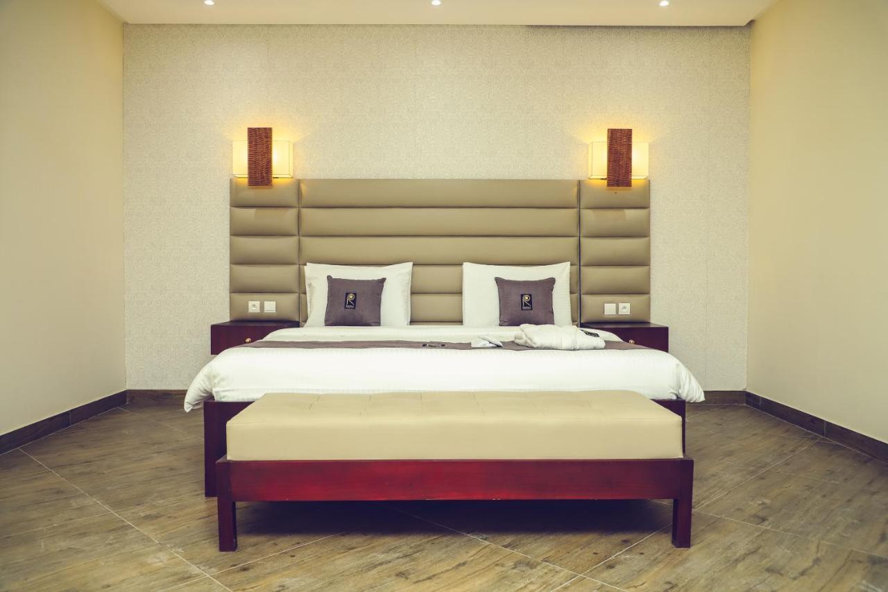 Hotel Regina The Pearl Aneho Екстериор снимка