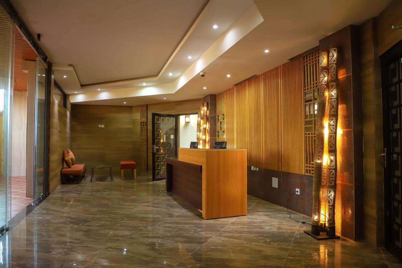 Hotel Regina The Pearl Aneho Екстериор снимка